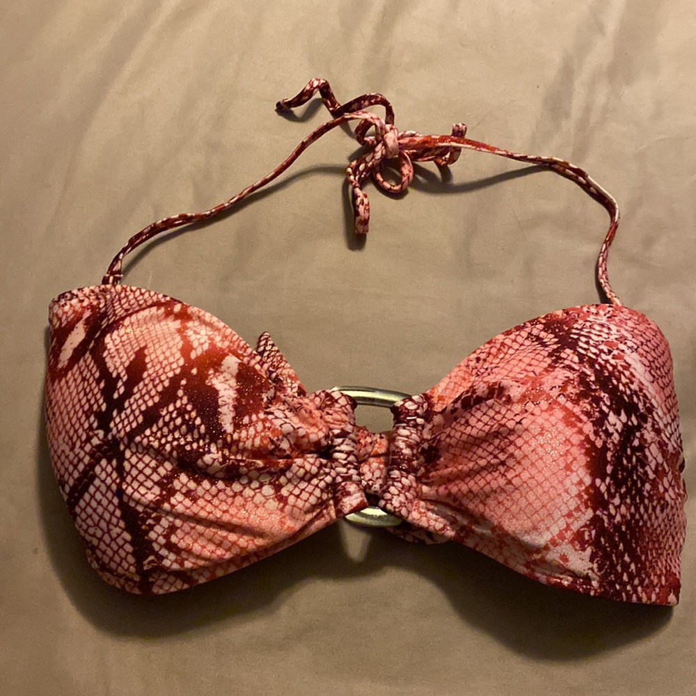 Cute bikini! - Picture 3 of 7